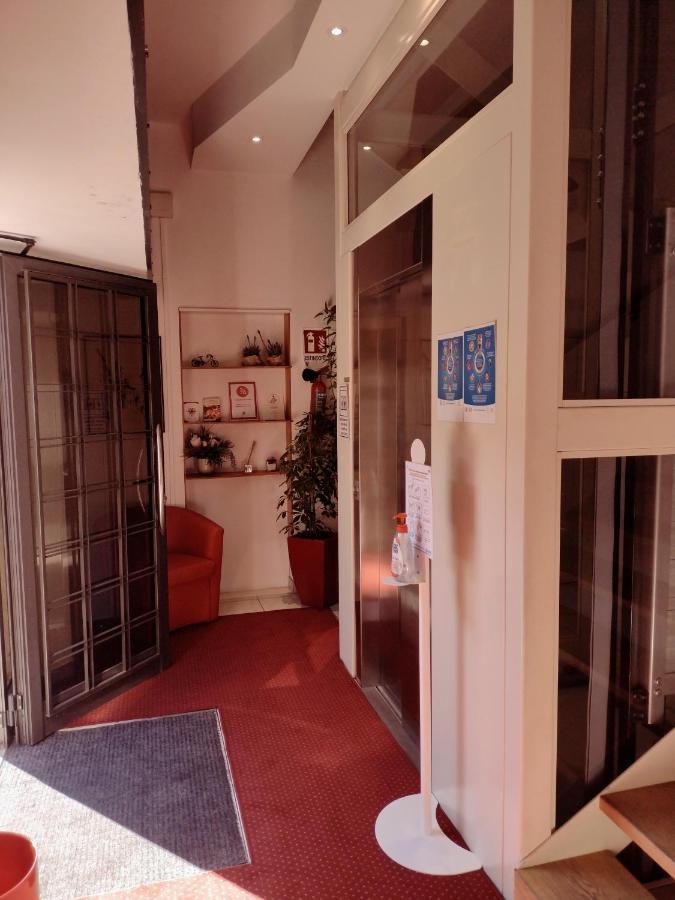Dimora Santa Barbara Hotel แฟร์รารา ภายนอก รูปภาพ